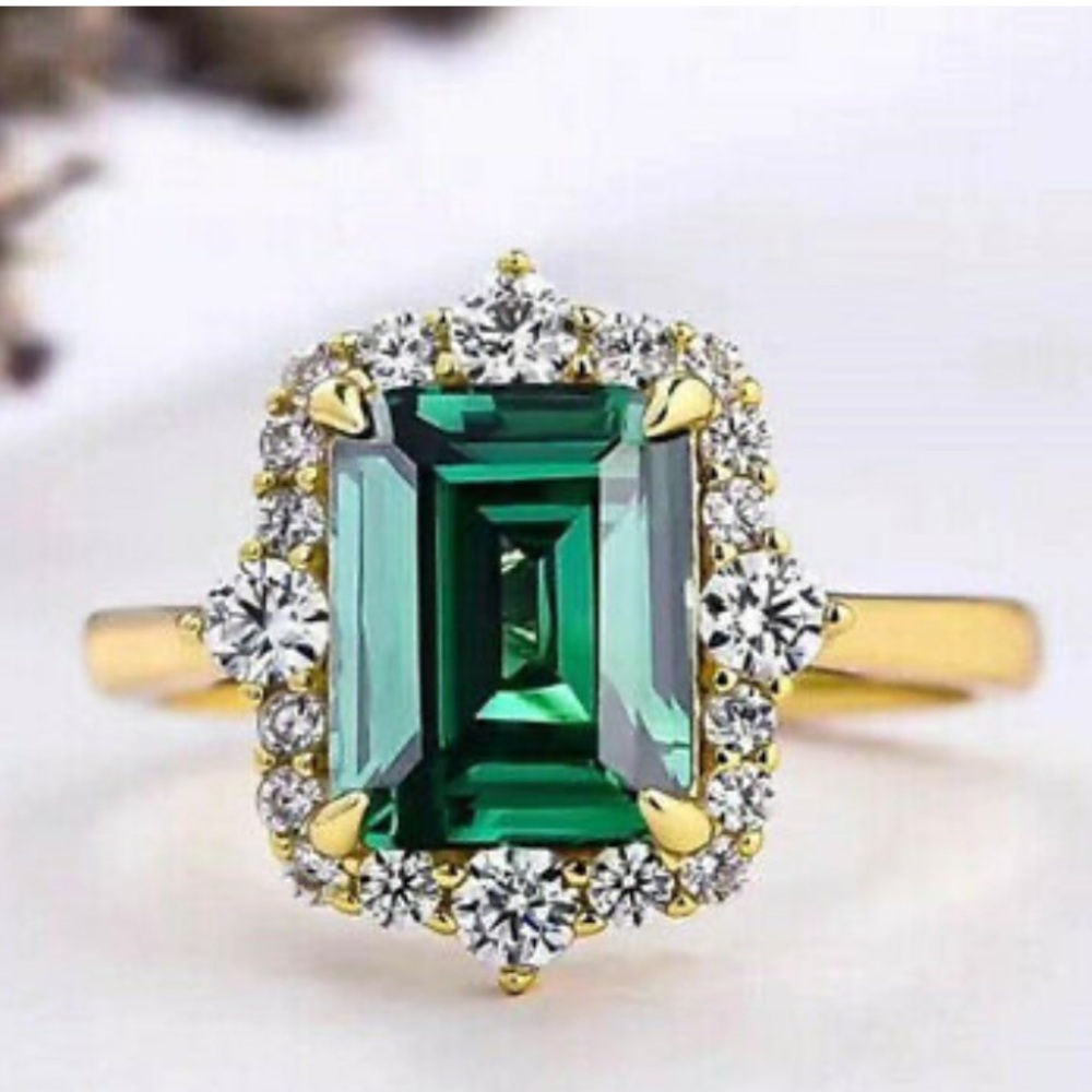 NWT 18K GOLD Plated Luxury Ring - Picture 3 of 3